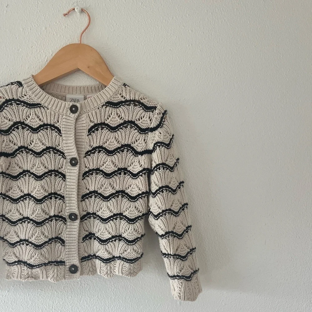 Zara Kids Beige and Black Patterned Sweater - Picture 2 of 6